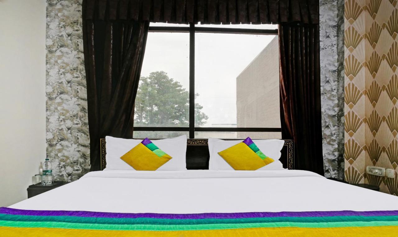 Itsy By Treebo - Ashoka Grand Hotel Varanasi Eksteriør billede